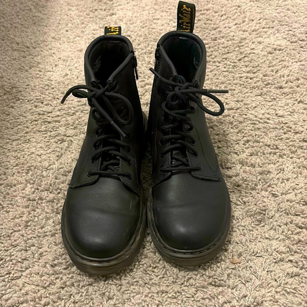 Black Dr. Martens👢